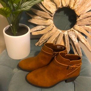 American Eagle Booties
